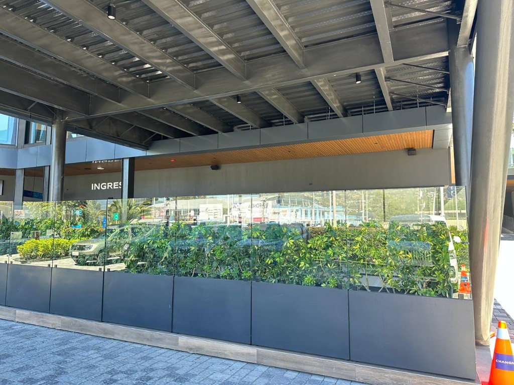 Vista de la terraza hacia el conjunto comercial